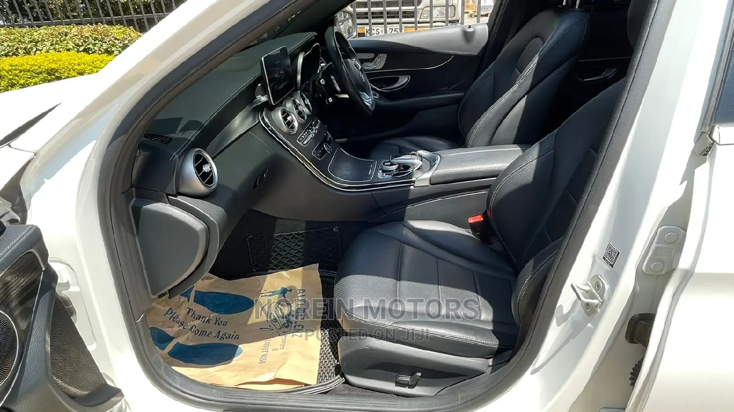 Mercedes-Benz C200 2015 Off White