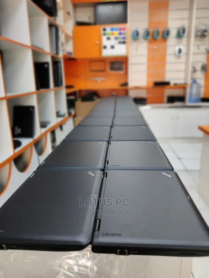 Laptop Lenovo Yoga 3 4GB Intel Celeron HDD 500GB