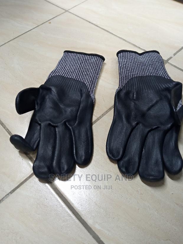 Cut Five Gorilla Gloves Available Now! - main view