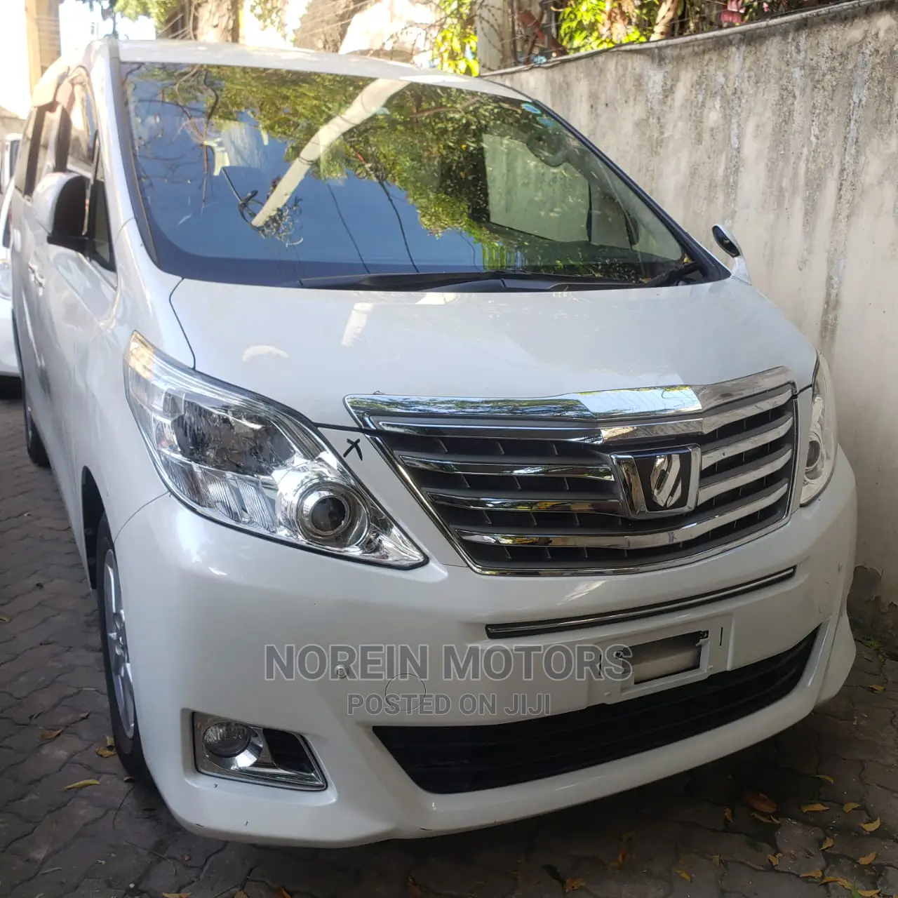 Toyota Alphard 2014 White