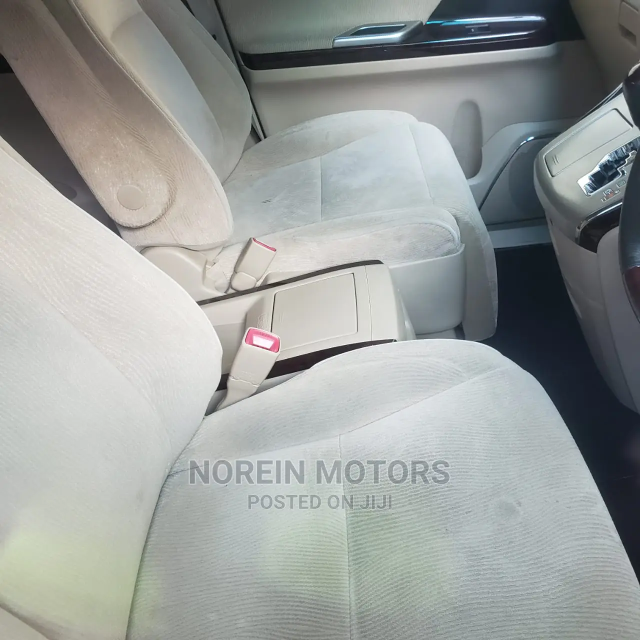 Toyota Alphard 2014 White