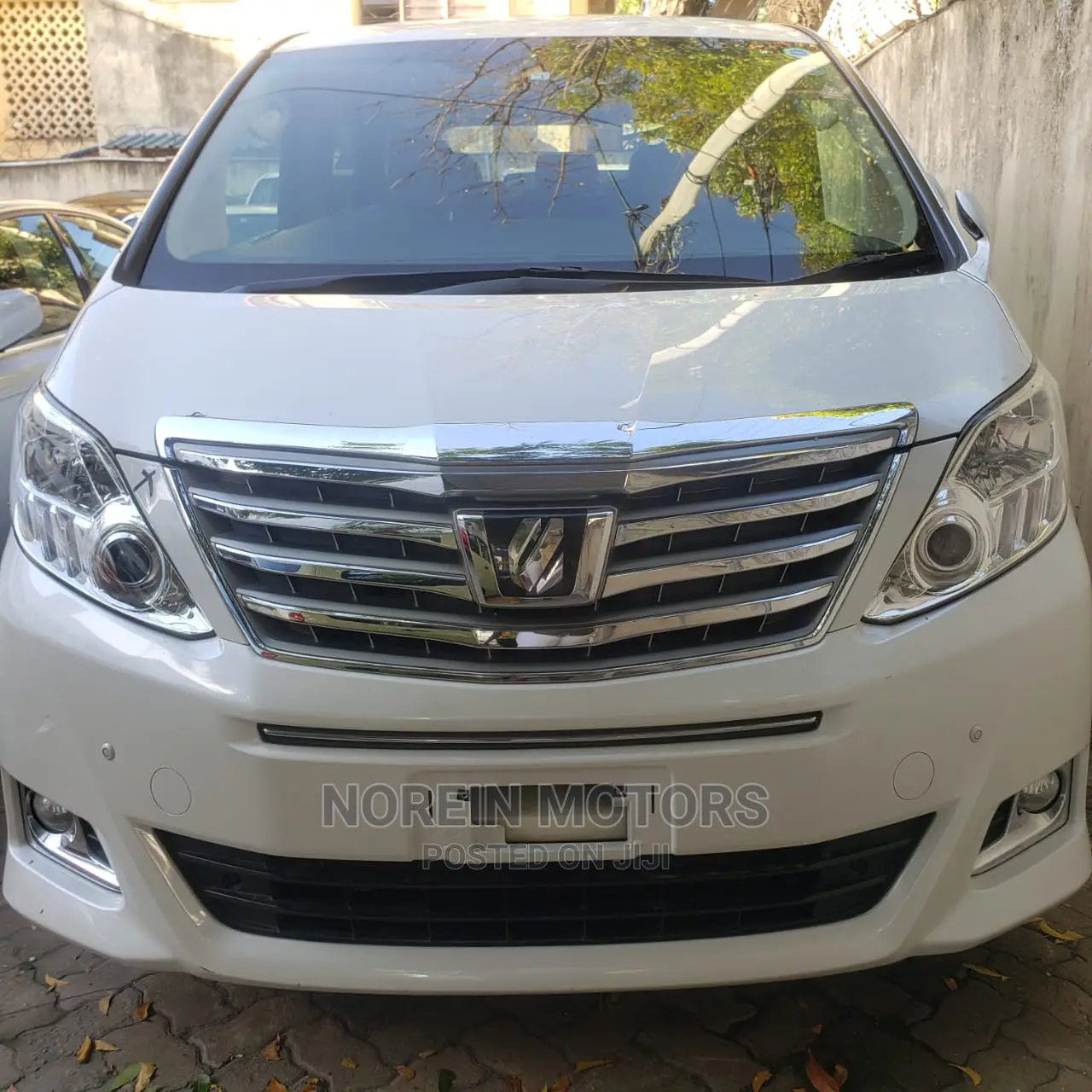 Toyota Alphard 2014 White