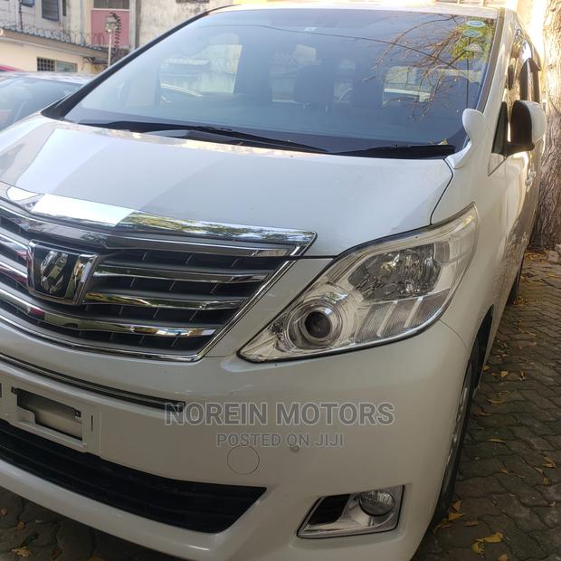 Toyota Alphard 2014 White