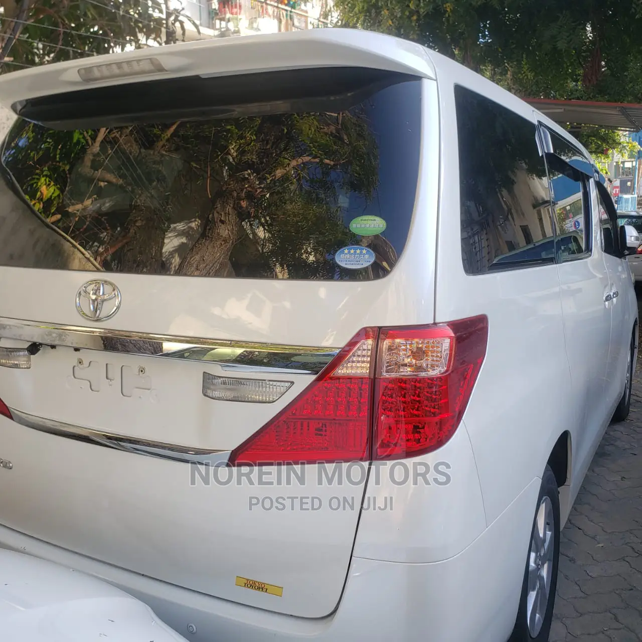 Toyota Alphard 2014 White