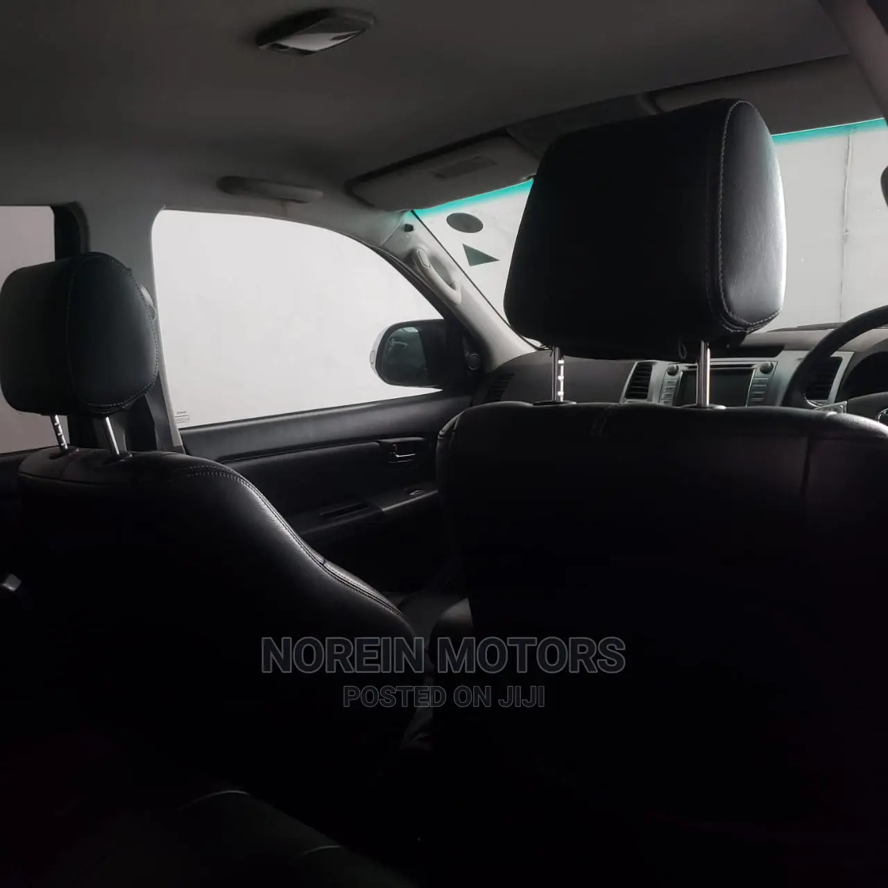 Toyota Hilux 2015 Gray