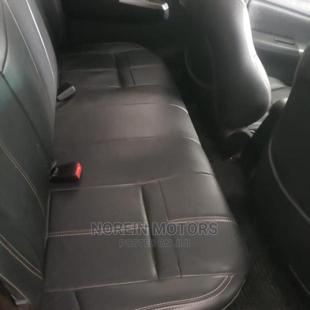 Toyota Hilux 2015 Gray - thumbnail 11