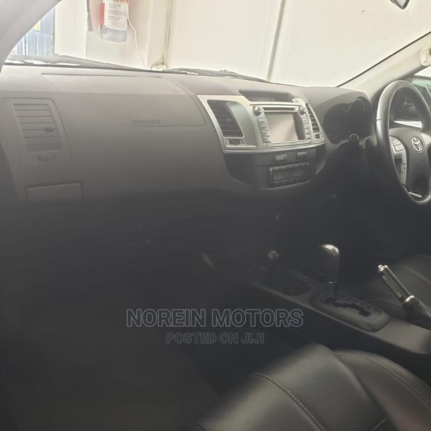 Toyota Hilux 2015 Blue - thumbnail 7
