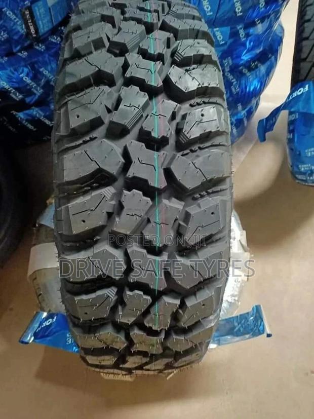 285/75 R16 Comfoser Mudterrain - main view