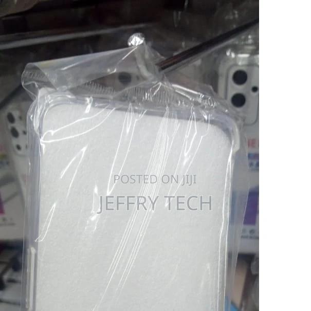 One Plus 9 Claer Back Case - thumbnail 2