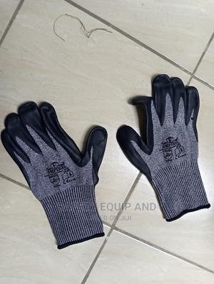 New Gorilla Super Grip Gloves - thumbnail 2