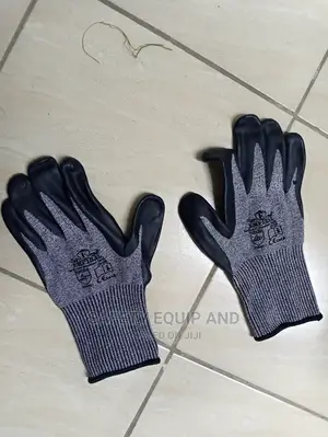 New Gorilla Super Grip Gloves