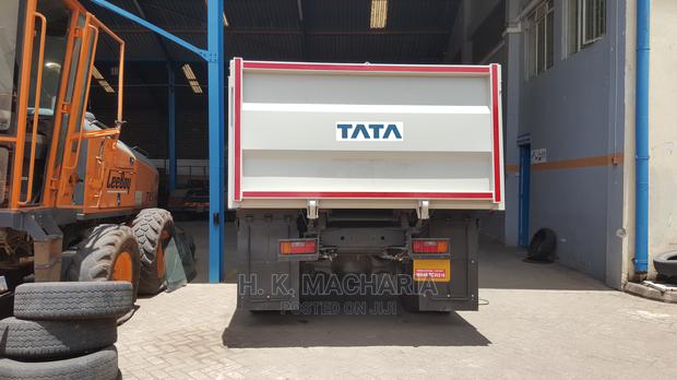 Tata Signa LPK-1618 Tipper 10 Ton - thumbnail 4