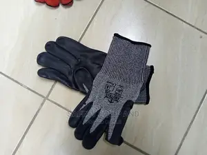 Strong Cut Five Gorilla Gloves (Nitrile, Micro-Foam)