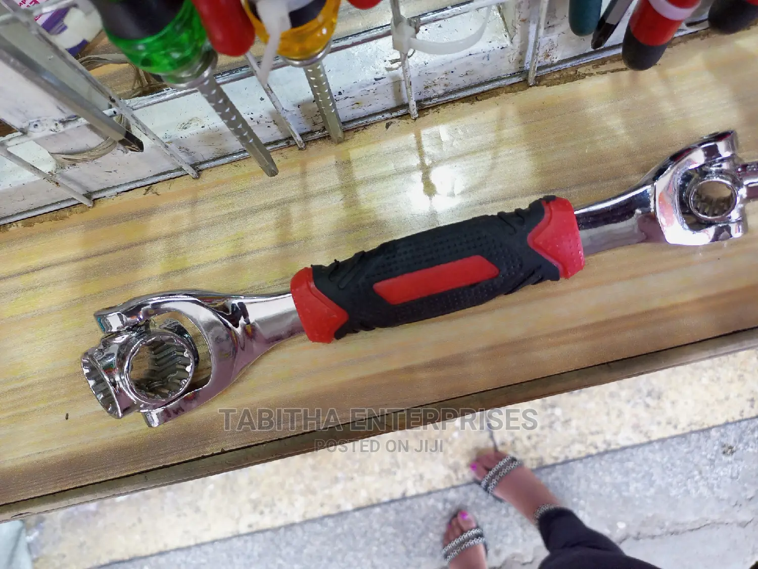 Portable Wrench