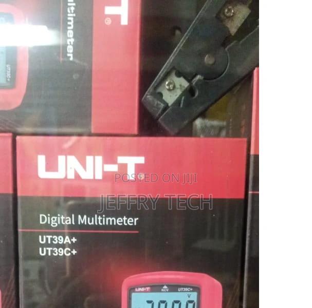 Uni-T Digital Multimeter - main view