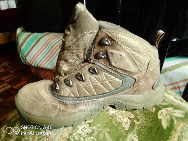 Hi-Tec Hiking Boots; Waterproof + Great Traction (Size 5) - thumbnail 3