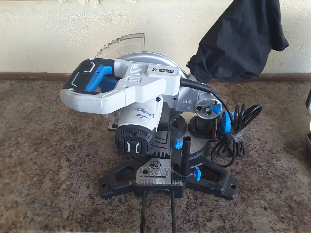 Uk-Mac Allister Mitre Saw
