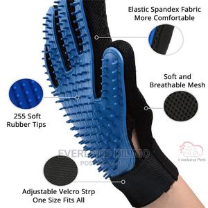 Exclusive Pet Grooming Glove - thumbnail 2