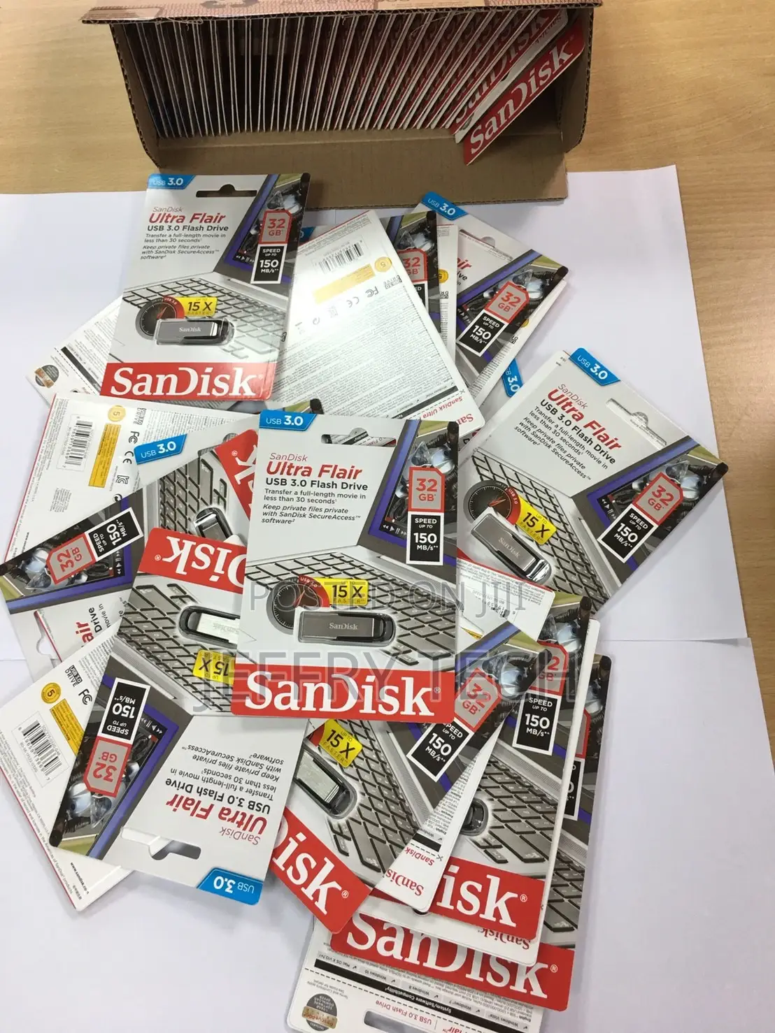 Pen Drive Sandisk Ultra Flair 32GB Flash Drive
