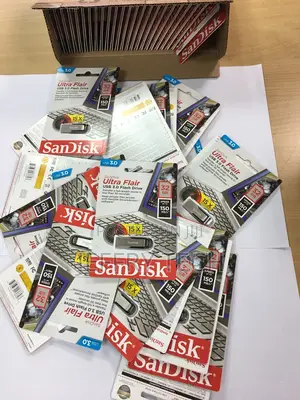 Pen Drive Sandisk Ultra Flair 32GB Flash Drive