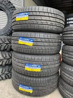 285/50 R 20 Accelera Tyre Highway