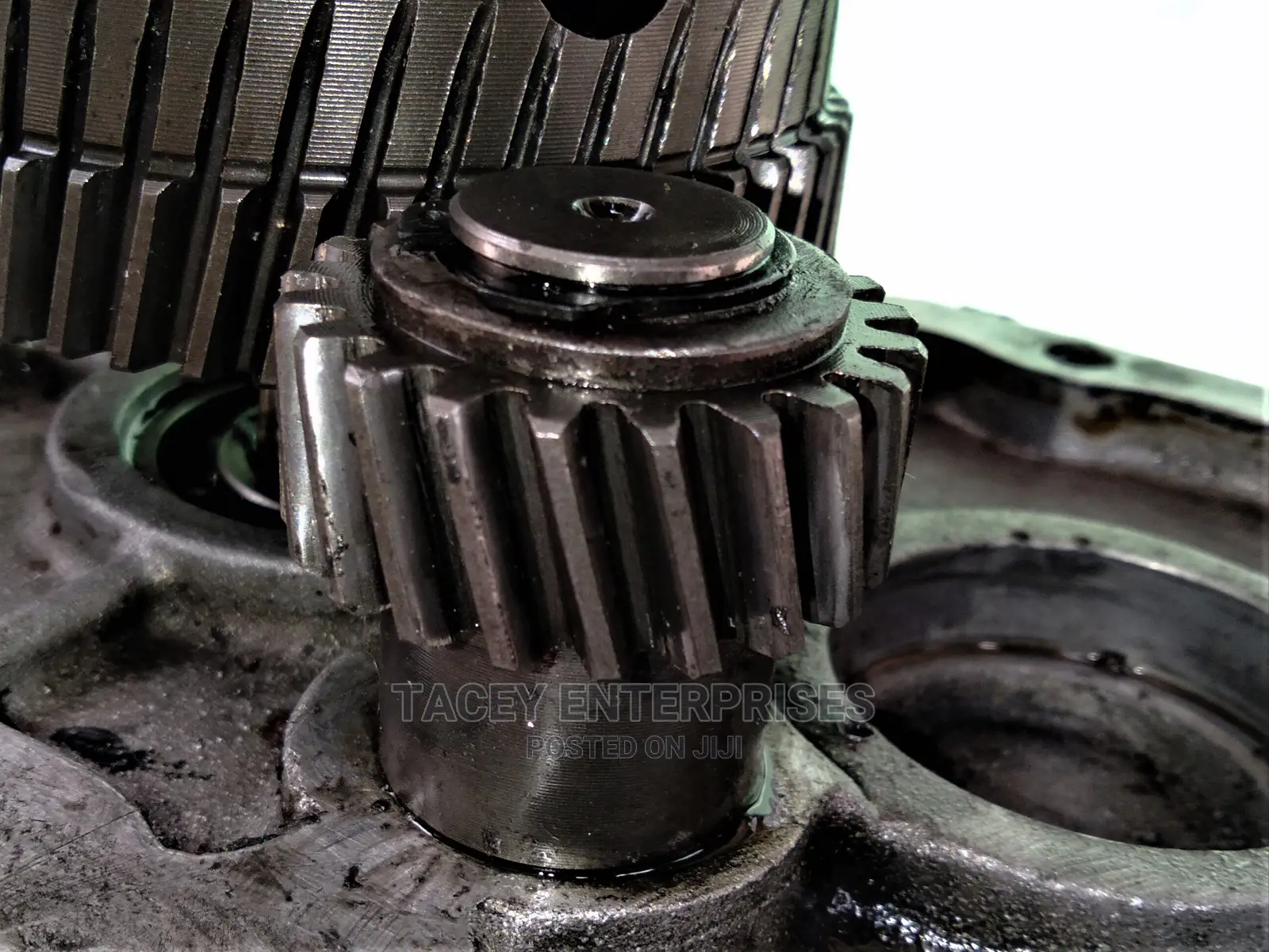 Concrete Hoist/Crane Spares (Gears, Seals Circlips, Coppers