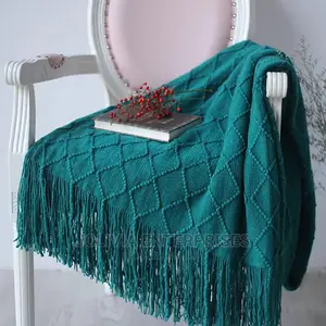 Soft Knitted Throw Blanketswith Tassel