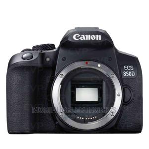 Canon EOS 850D 15-135 Lens - main view