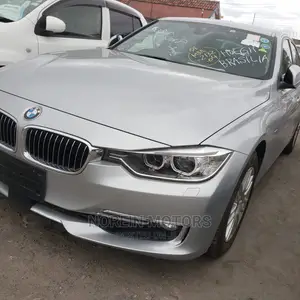 BMW 320i 2014 SV Premium Gray