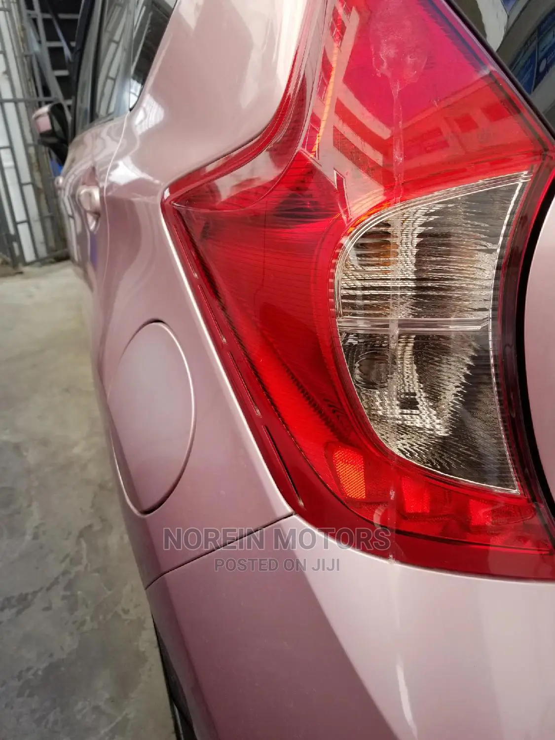 Nissan Note 2015 Pink