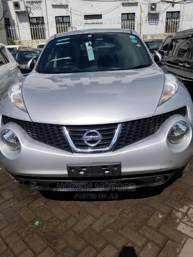 Nissan Juke 2015 Silver - thumbnail 2
