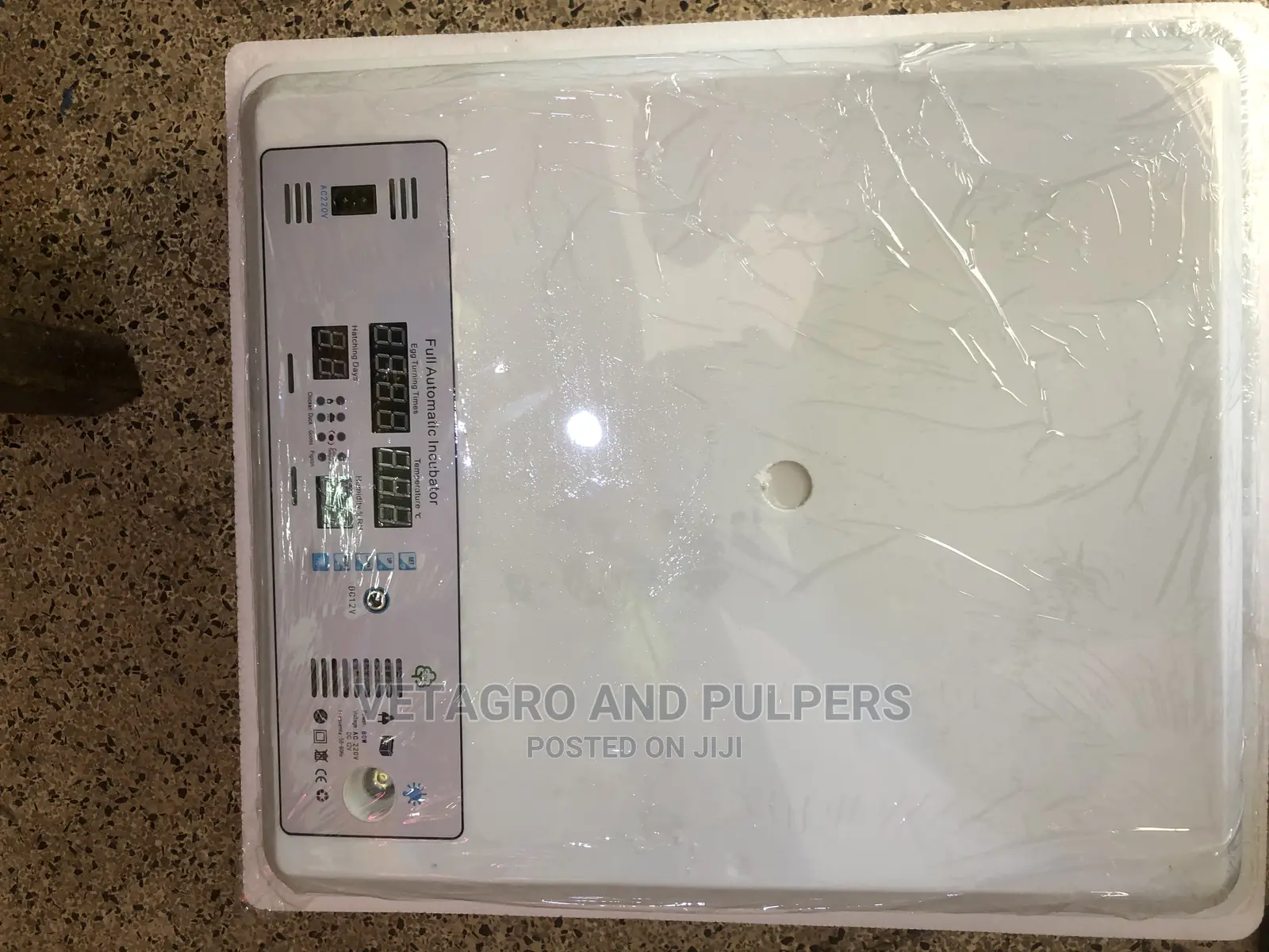64 Eggs Incubator