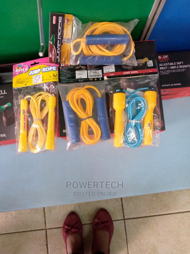 Classic Skipping Rope- Rubber - thumbnail 2