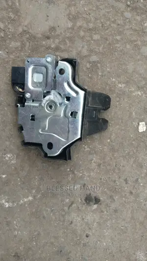 Boot Lock for Premio,Axio Fielder.