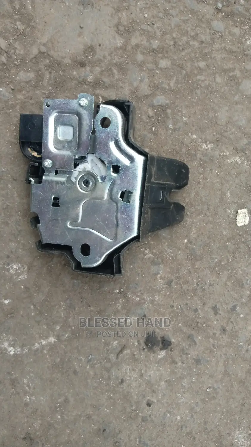 Boot Lock for Premio,Axio Fielder.