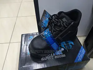 Vaultex Industrial Boots Available-Made of PU Sole and Leath