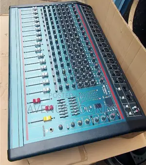 Yamaha 16 Channels Powered Mixer