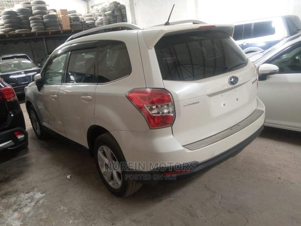 Subaru Forester 2015 White - thumbnail 3
