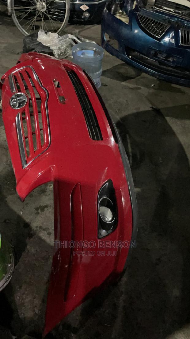 Toyota Avensis Front Bumper - main view