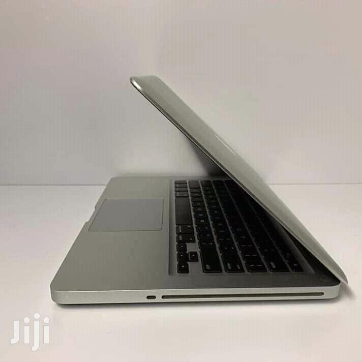 Apple Macbook Pro 500GB HDD Core i5 4GB Ram