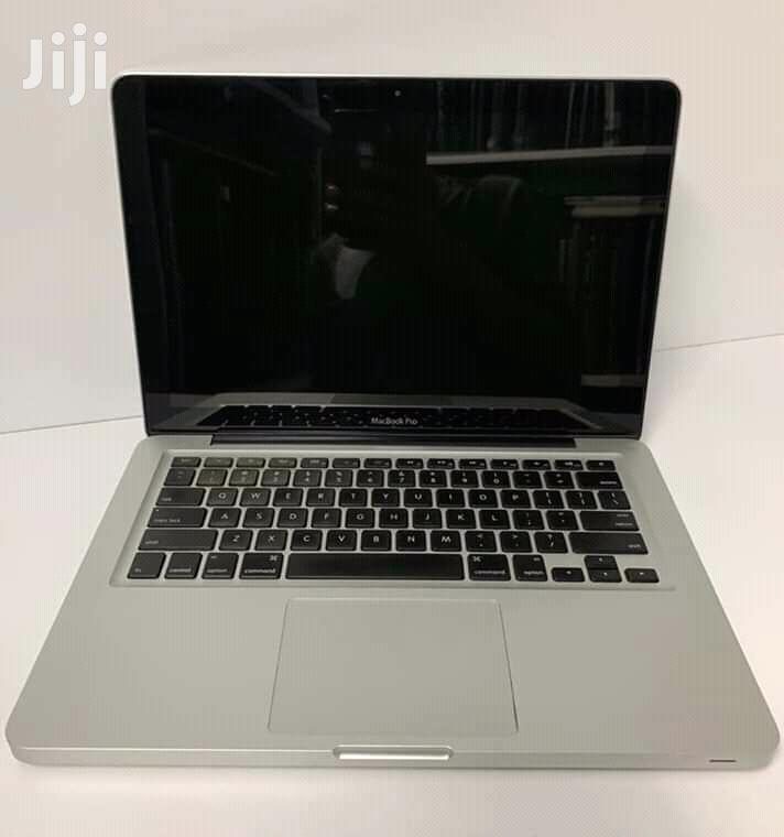 Apple Macbook Pro 500GB HDD Core i5 4GB Ram