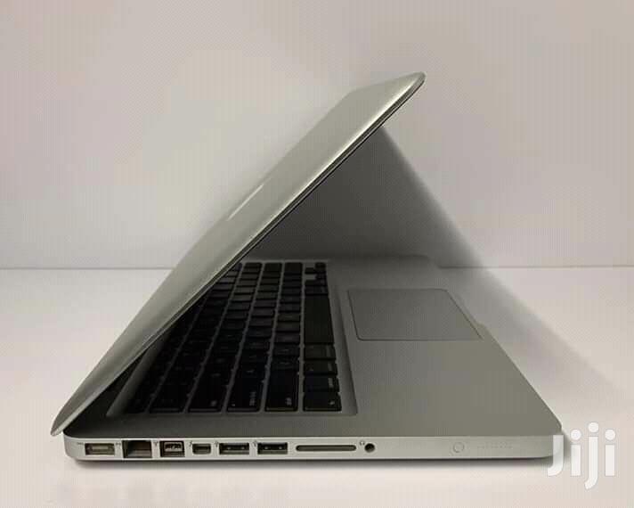 Apple Macbook Pro 500GB HDD Core i5 4GB Ram