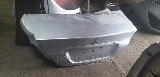 Mitsubishi Lancer Boot - thumbnail 2