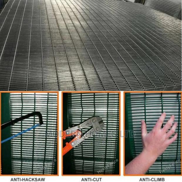 Extra High Security Anti Climb Fence - thumbnail 3