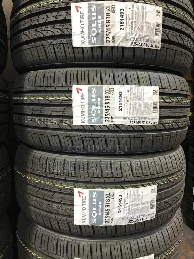 245/45 R18 Kumho Tyre Made in Korea