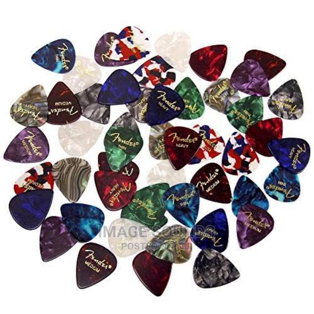 Guitar Pick - main view