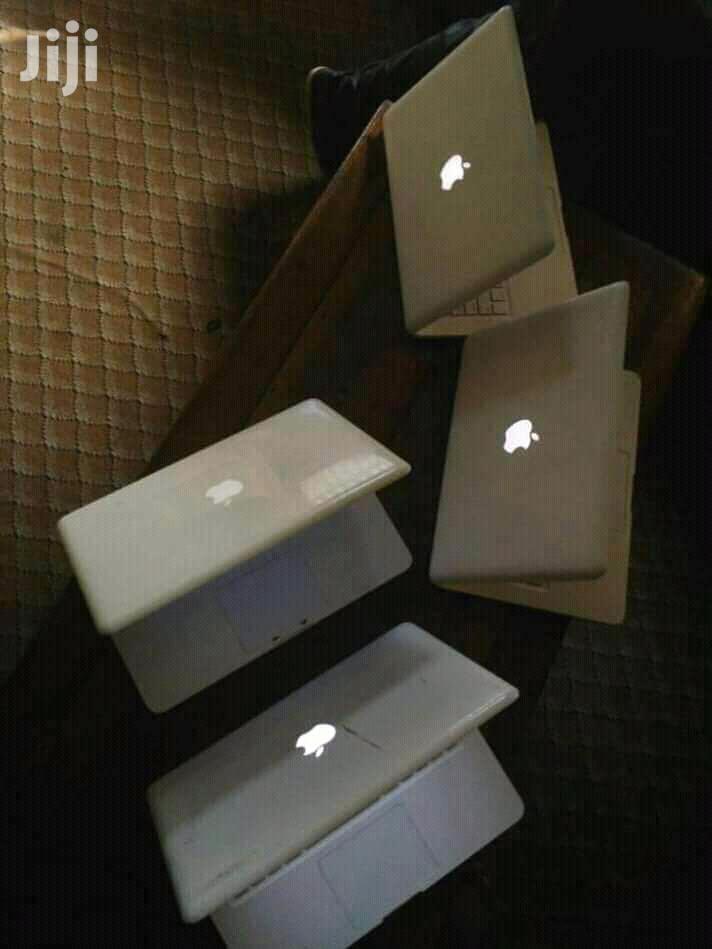 Selling This Apple Macbook 4 Unibody Core2duo