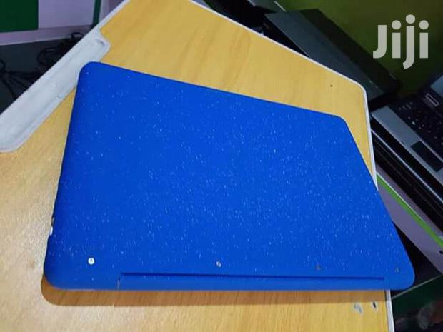 Adorable Apple Macbook 4 Unibody Core2duo - thumbnail 2