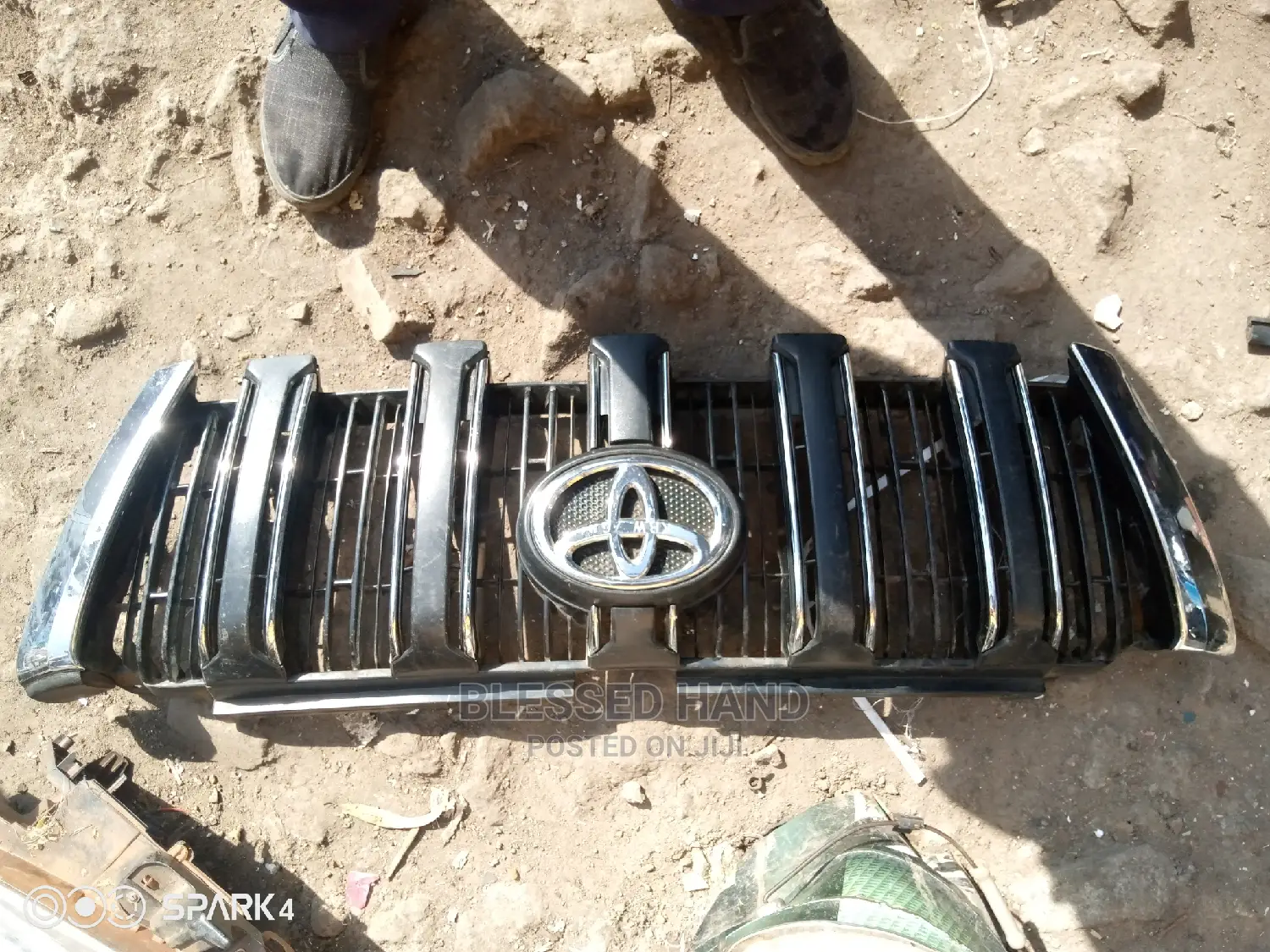 Grill for Prado 160