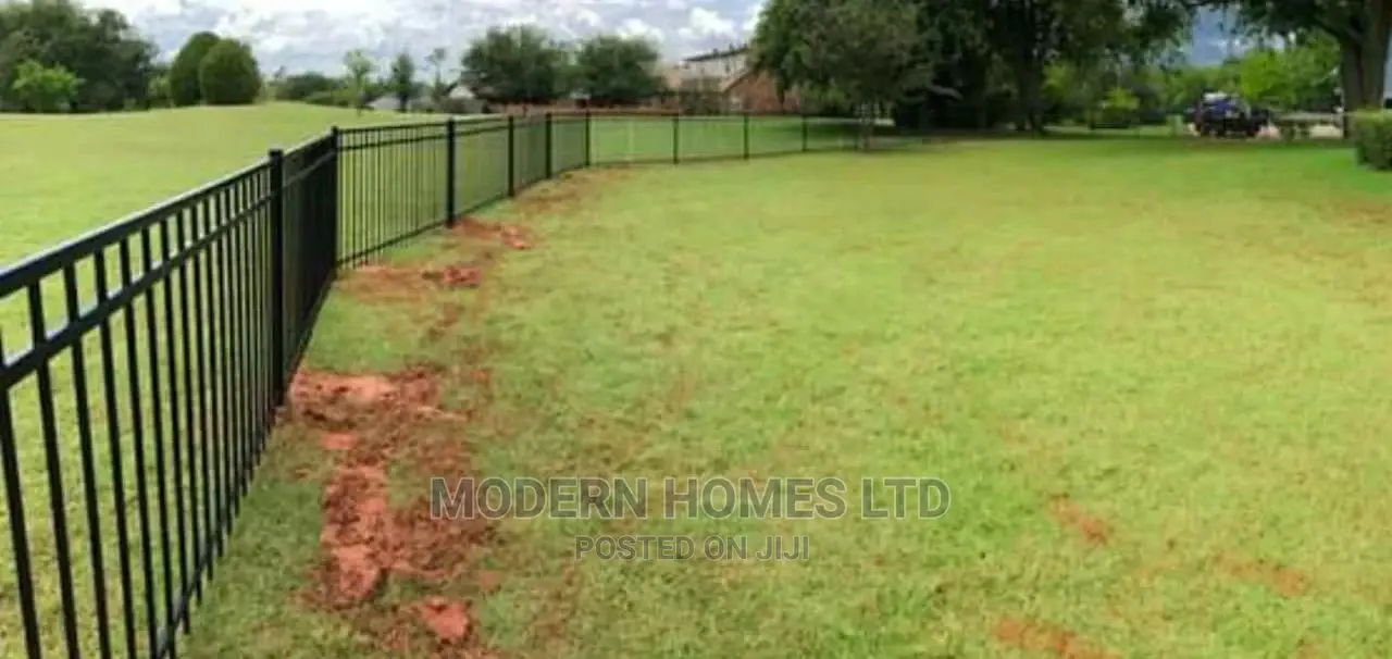 Modern Homes Montage Fence With Warranty Against Rust